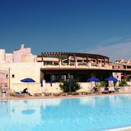וילאפוצו Residence Il Borgo Di Porto Corallo מראה חיצוני תמונה