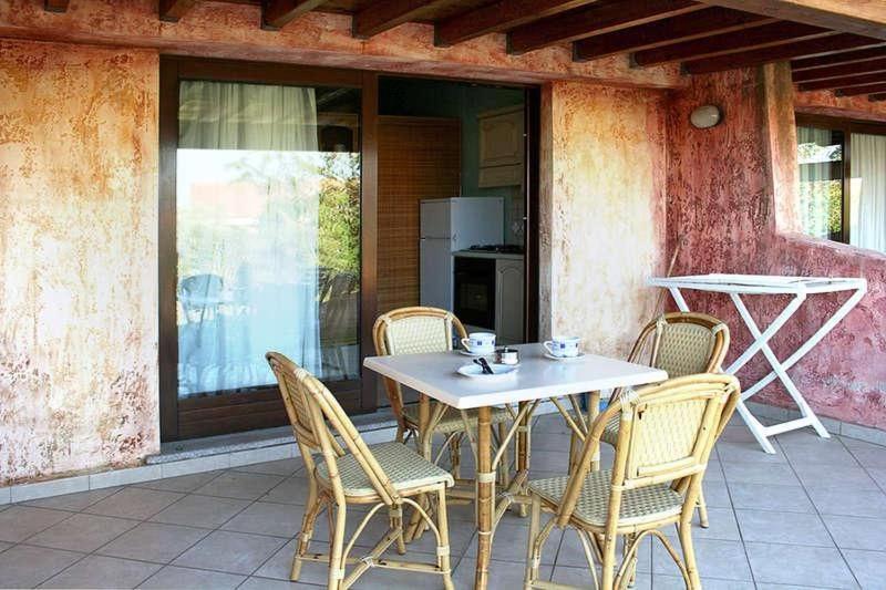 וילאפוצו Residence Il Borgo Di Porto Corallo מראה חיצוני תמונה