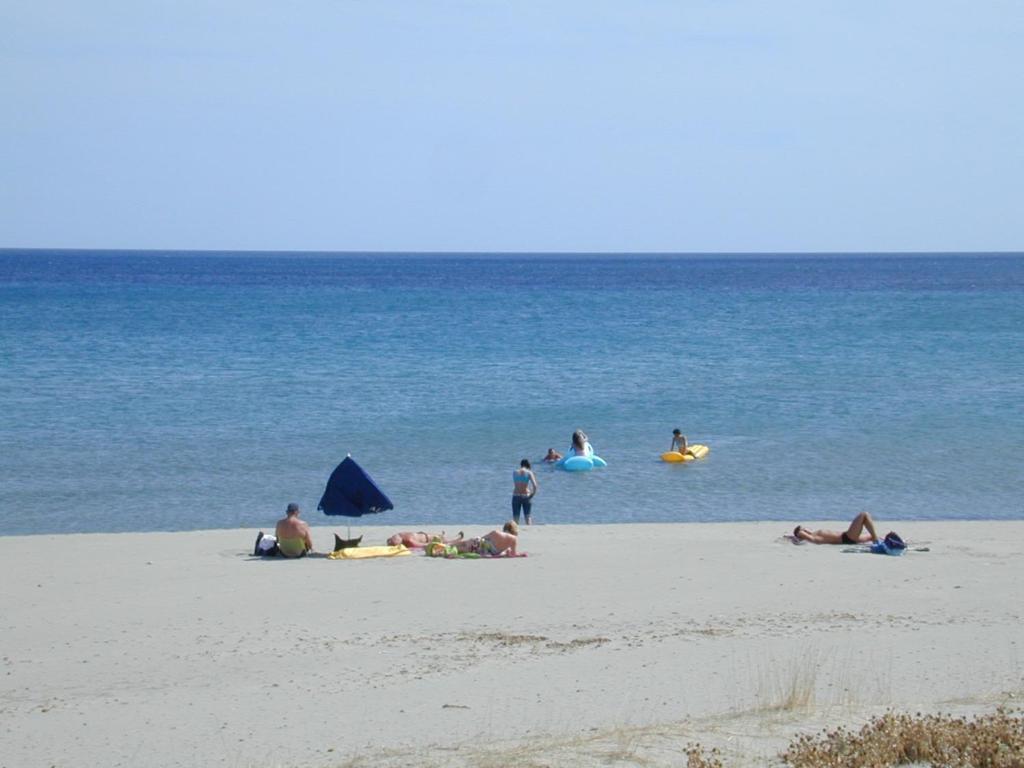 וילאפוצו Residence Il Borgo Di Porto Corallo מראה חיצוני תמונה