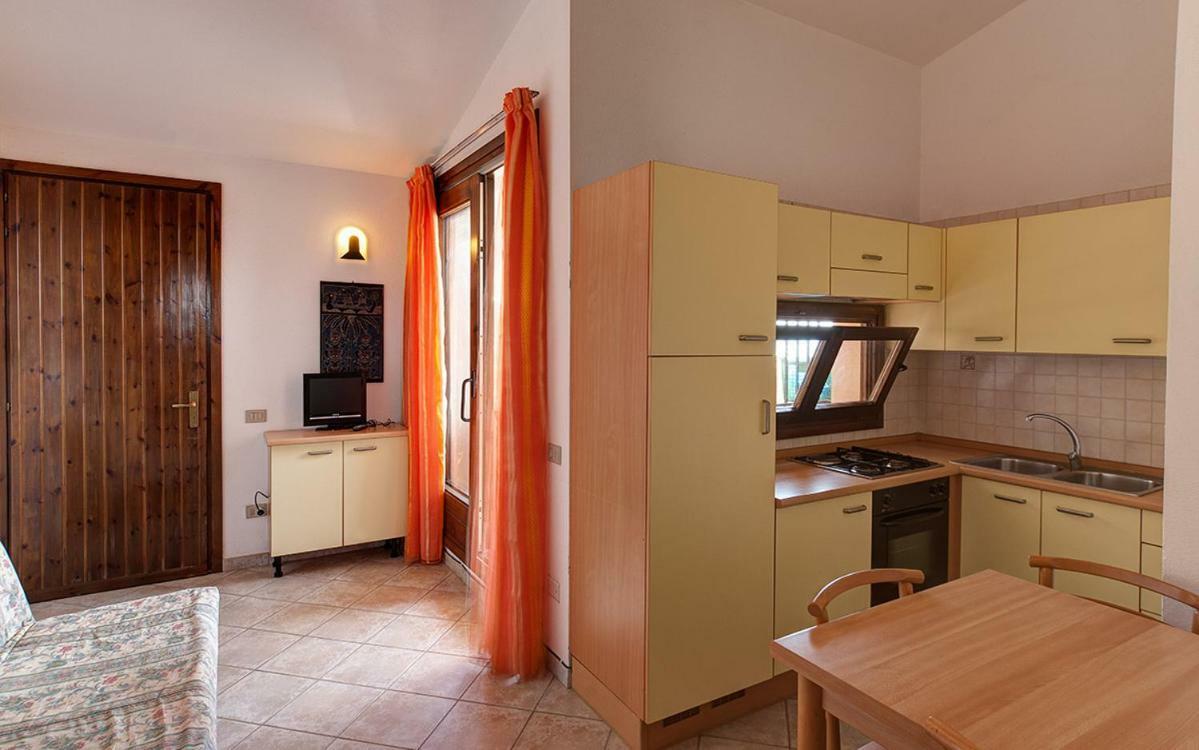 וילאפוצו Residence Il Borgo Di Porto Corallo מראה חיצוני תמונה